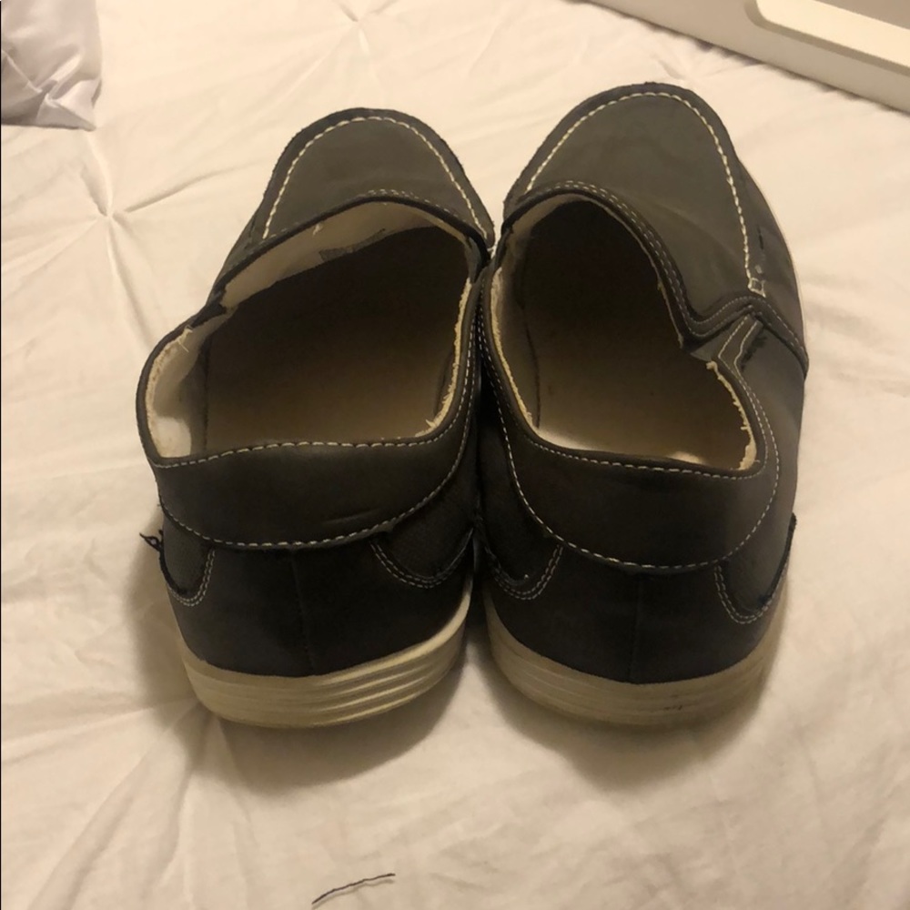 Shoes - Picture 4 of 5